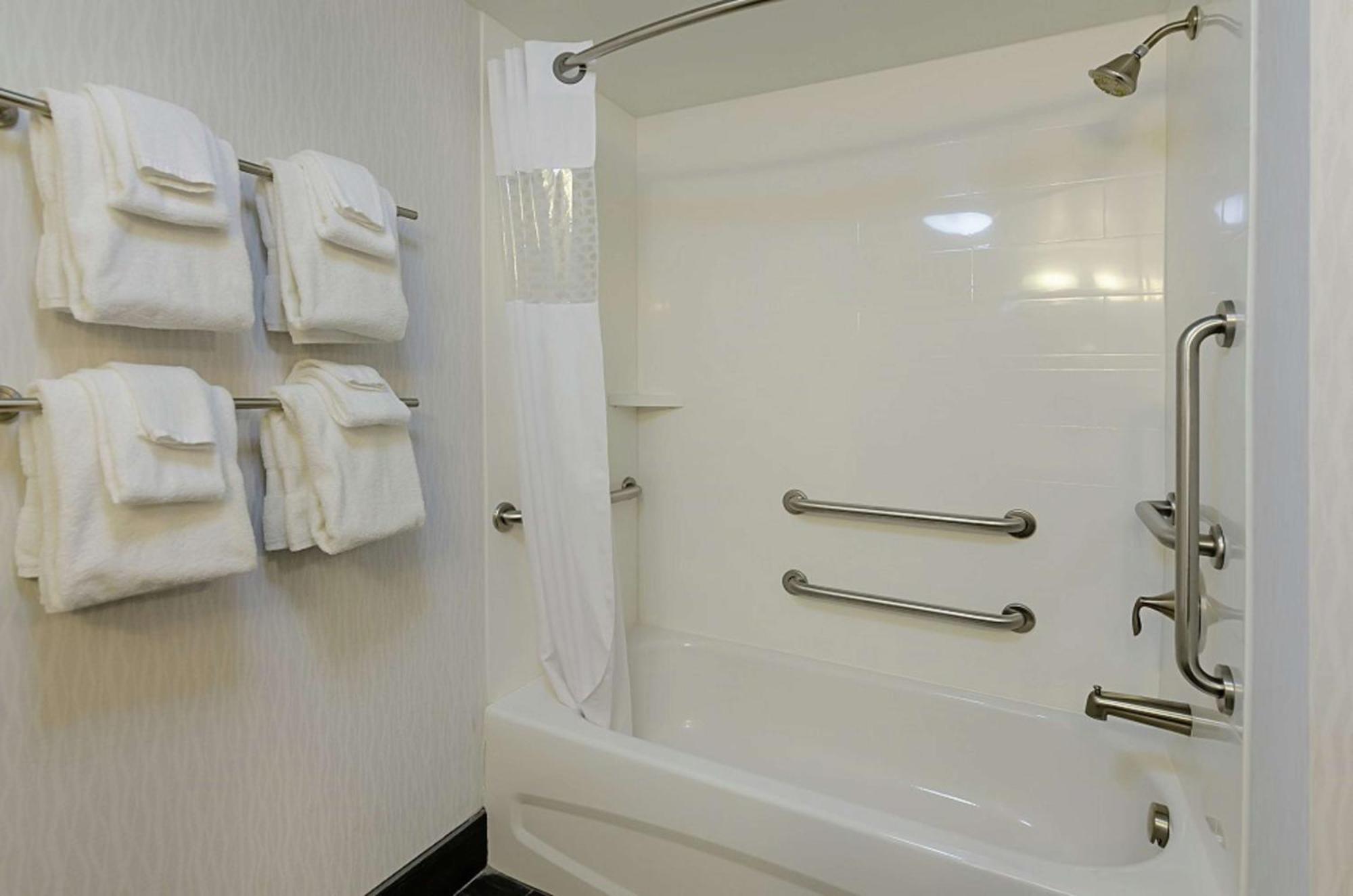 Hampton Inn Salem Esterno foto