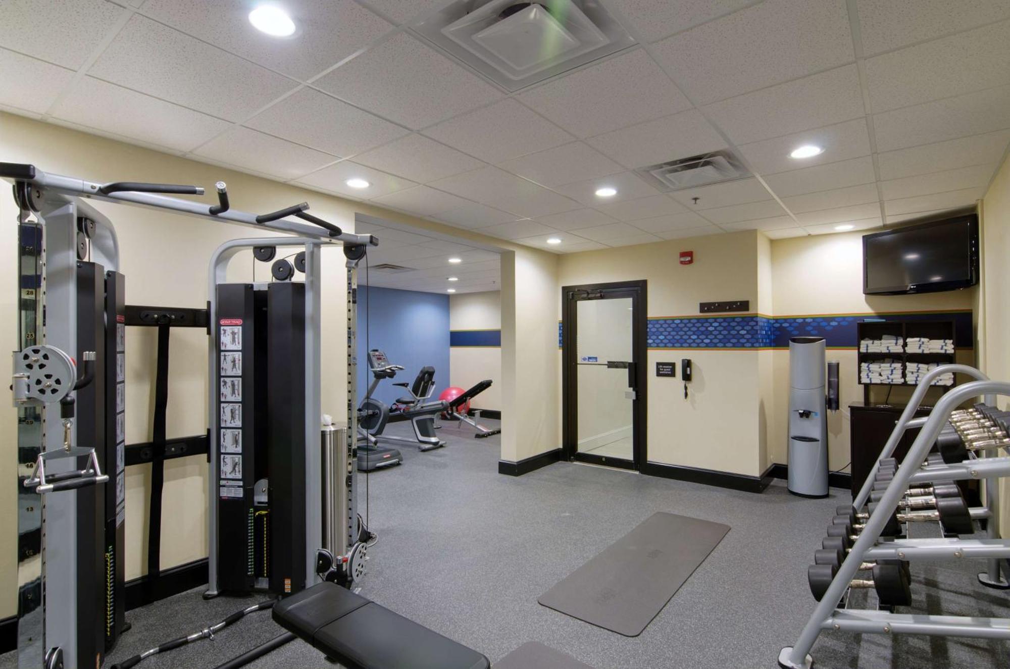 Hampton Inn Salem Esterno foto